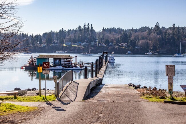 Foto del edificio - Charming 2-Story Home in Downtown Bainbridge