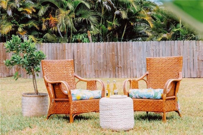 Photo - 1075 NE 120th St House