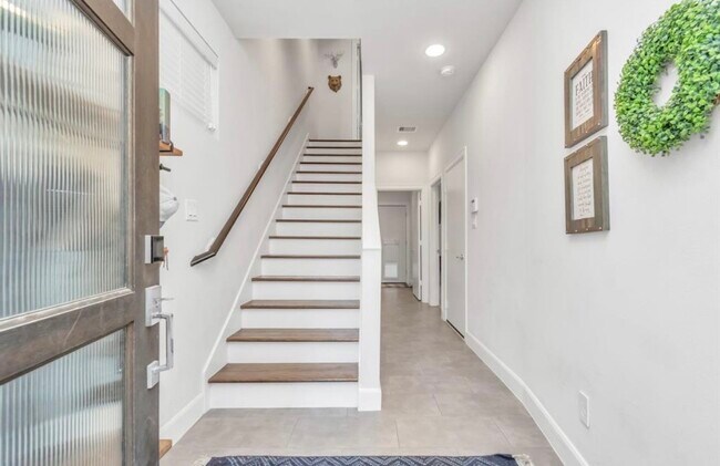 Building Photo - 360 Eado Park Cir