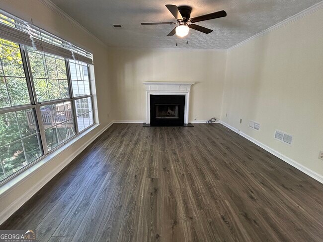 Foto del edificio - 4800 Streamside Dr