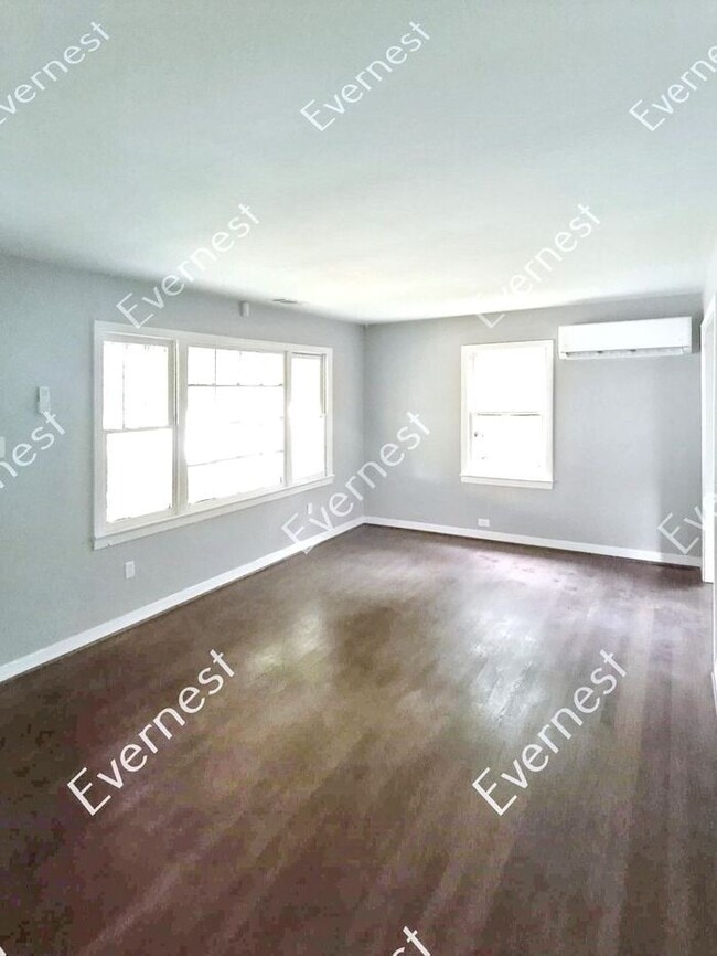 Building Photo - 3402 33rd Ct N