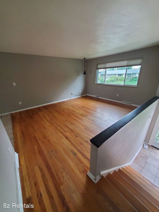 Building Photo - 4 br, 2 bath House - 1643 Mount Evans Dr