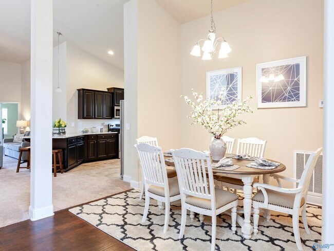 Foto del edificio - 229 Abercorn Dr