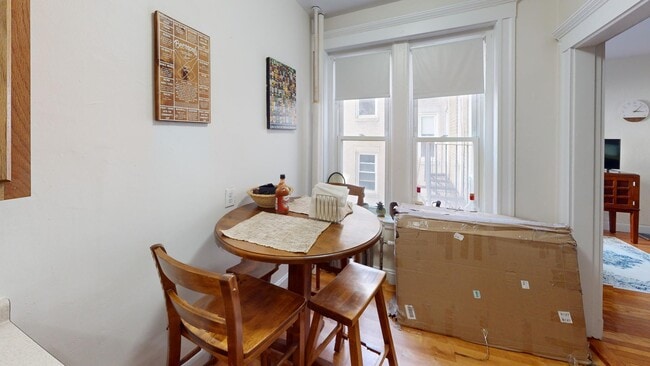 Building Photo - 52 Charlesgate E