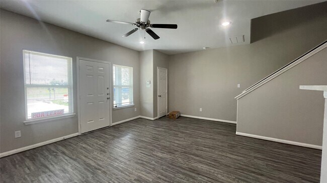 Foto del edificio - 4510 Mayflower St