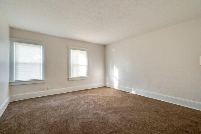 Foto del edificio - 6701 Gertrude Ave