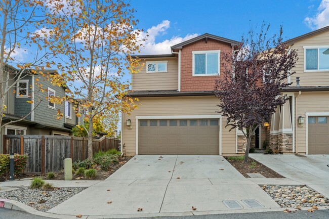 Building Photo - 144 Atherton Loop