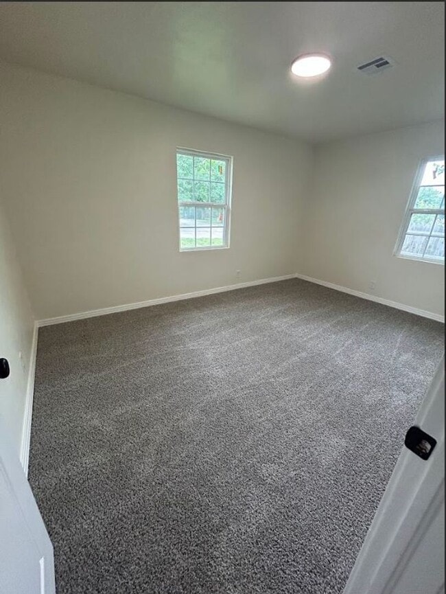 Building Photo - 3 Bedroom Rent to Own Home Available!