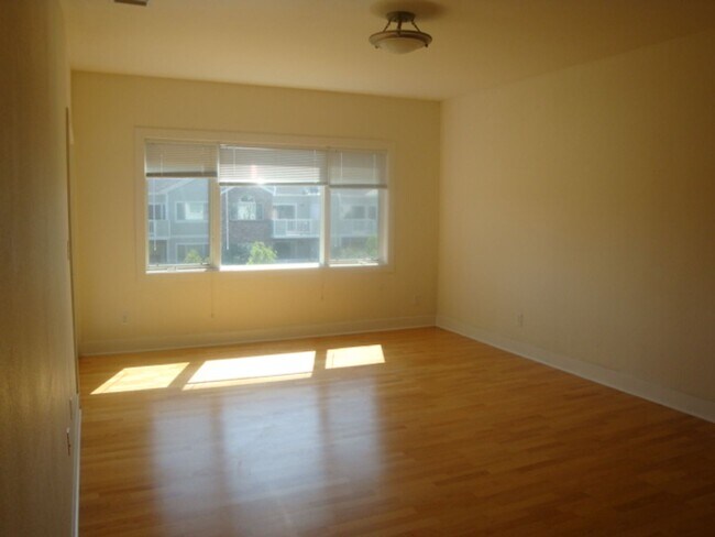 Foto del edificio - CU Boulder Prelease. Luxury Student Rental...