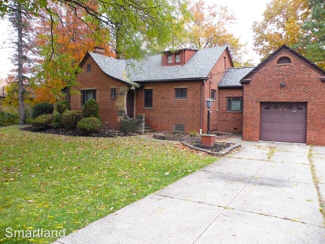 Building Photo - 3 br, 1.5 bath House - 25855 Highland Road