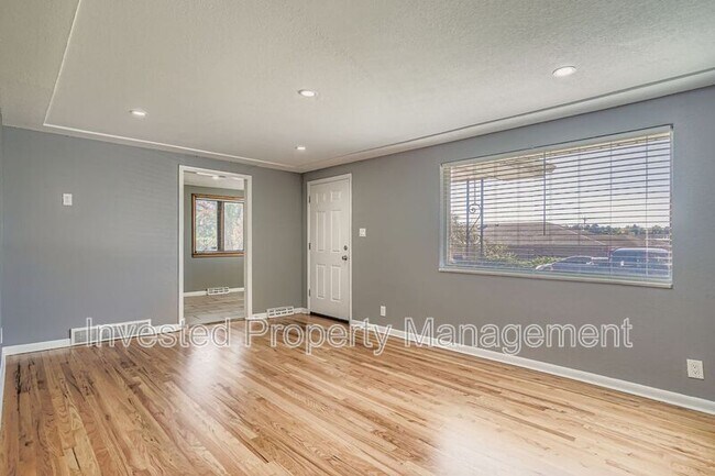 Foto del edificio - 5457 E Asbury Ave
