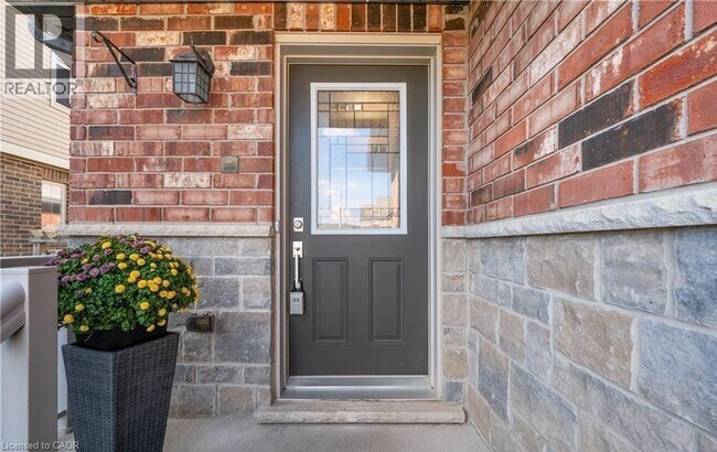 Photo du bâtiment - 25 Machado St