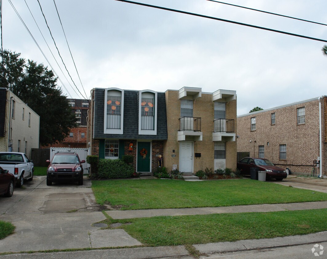 Primary Photo - 4912 Wabash St