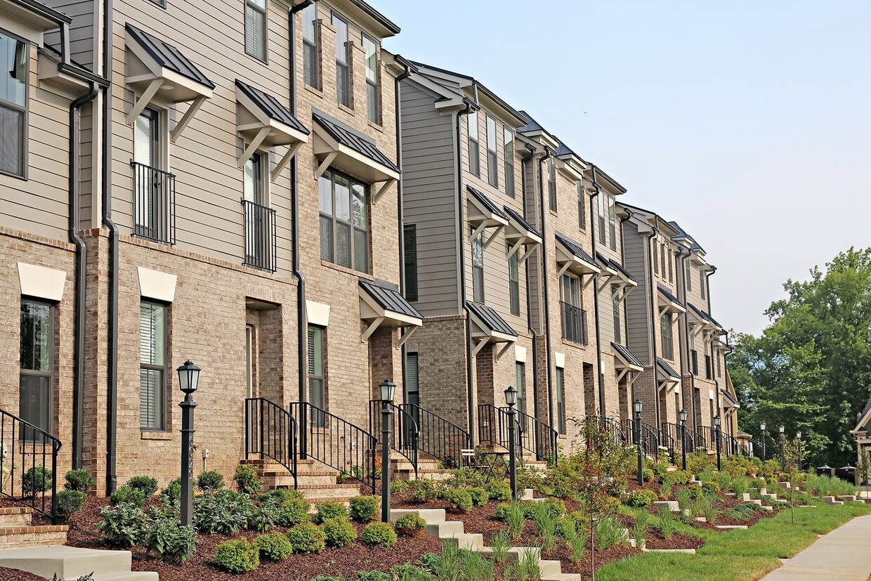 Primary Photo - Old Trail Townhome
