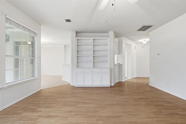 Foto del edificio - 1519 Freestone Dr