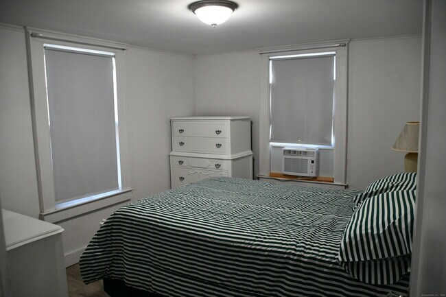 Foto del edificio - 19 Hickory St