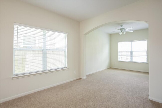 Building Photo - 13118 Majestic Pl Ct
