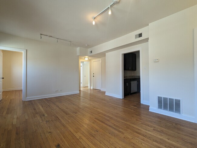 Foto del edificio - 4032 N Ashland Ave