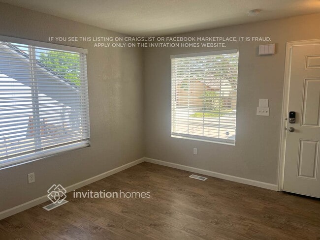 Foto del edificio - 3289 Blue Grass Cir