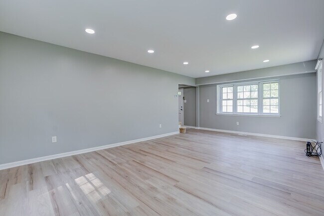 Building Photo - 13027 Victoria Heights Dr