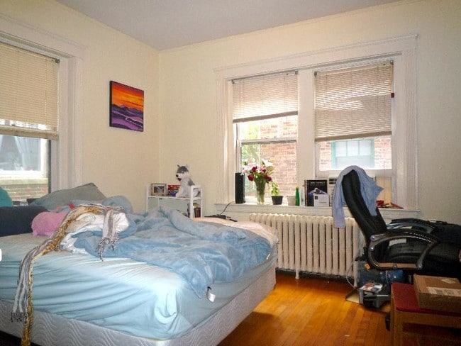 Building Photo - 176 Winthrop Rd