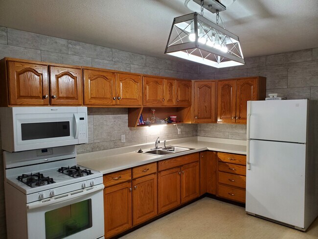 Building Photo - 1717 Key Way