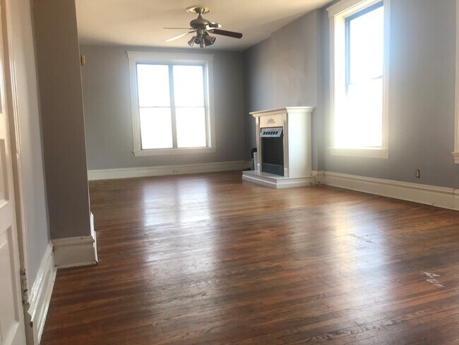 Foto del edificio - 3900 Botanical Ave