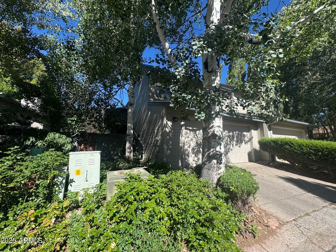 Foto principal - 4170 E Spring Meadows Cir