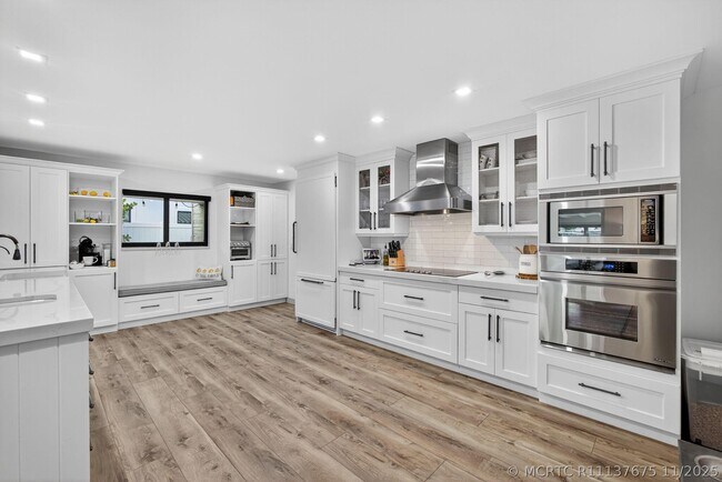 Foto del edificio - 12 Leeward Cir