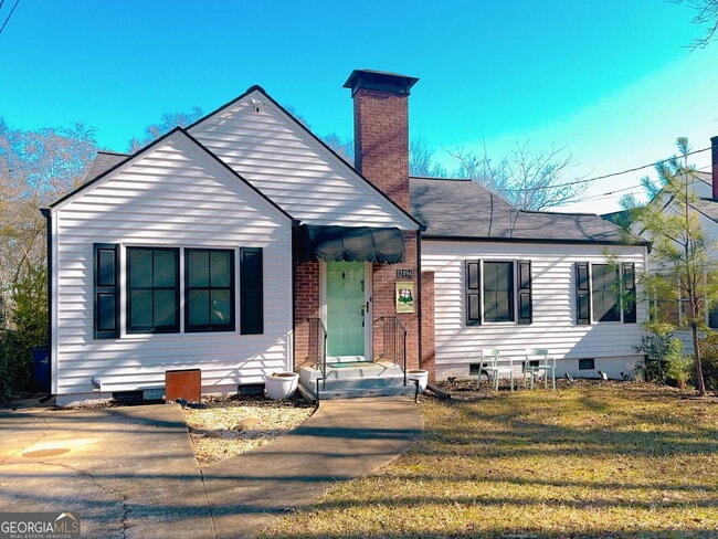 Building Photo - 2494 Batavia St