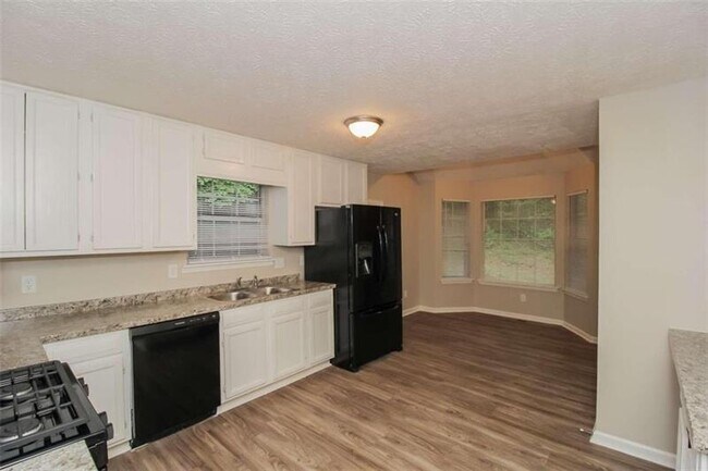 Building Photo - 1735 Reynolds Rd SW