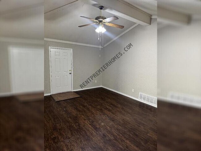 Building Photo - 1603 Natches Dr