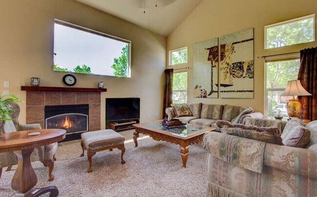 Building Photo - Exquisite 3-Bed, 3.5-Bath Home in Prime Fort Collins Location!