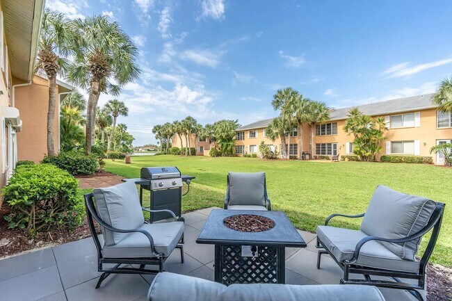 Foto del edificio - 4070 Looking Glass Ln