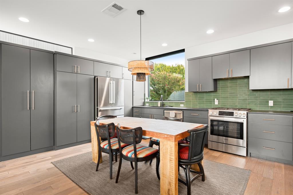 Foto principal - 3406 E 17th St