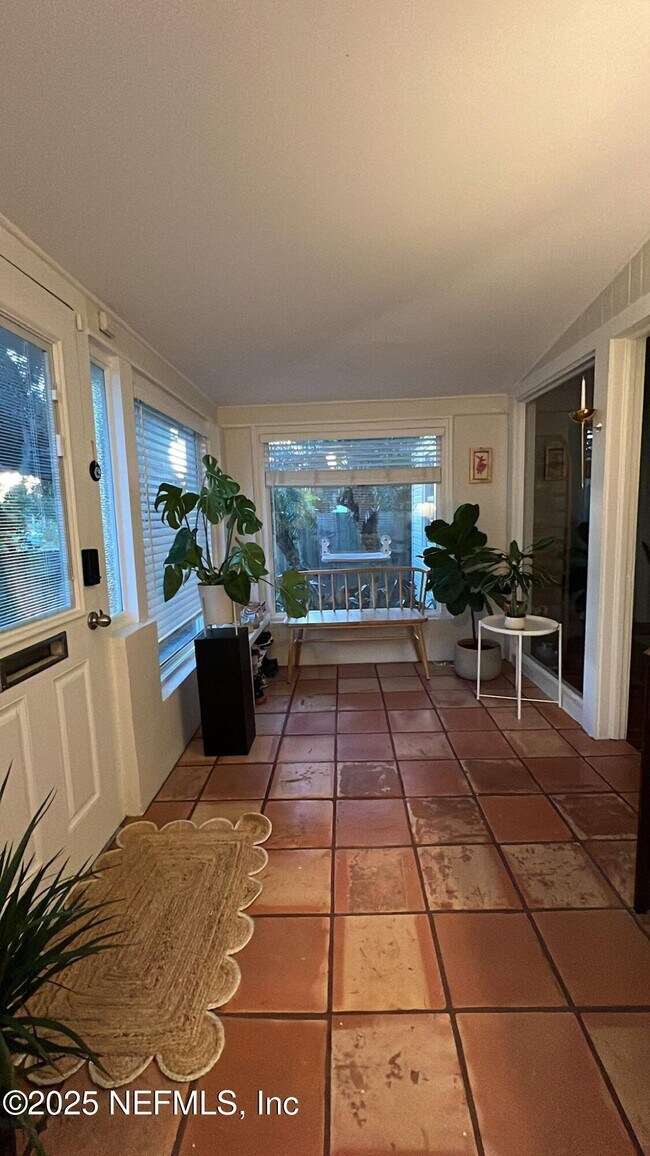 Foto del edificio - 1553 Sheridan St