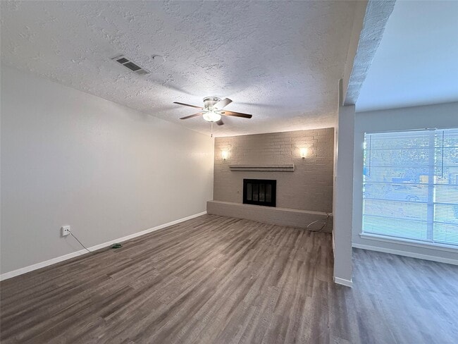 Building Photo - 7301 Cardinal Cir