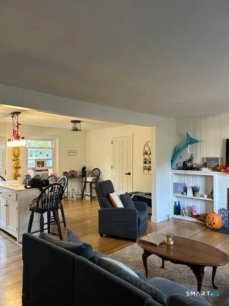 Foto del edificio - 107 Richfield Rd