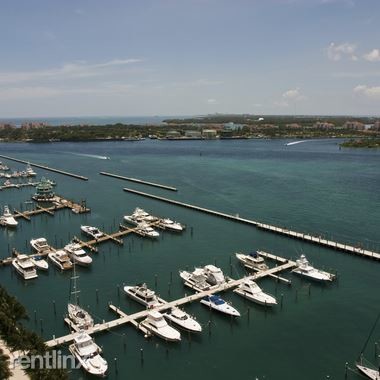 Foto del edificio - 2655 S Bayshore Dr
