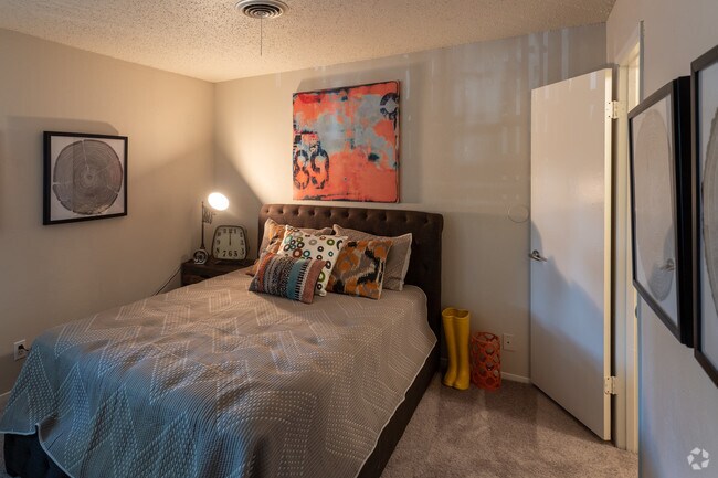 1BR, 1BA 632SF - The Eddison