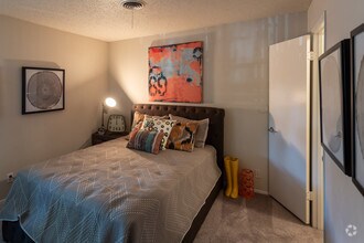 1BR, 1BA 632SF - The Eddison