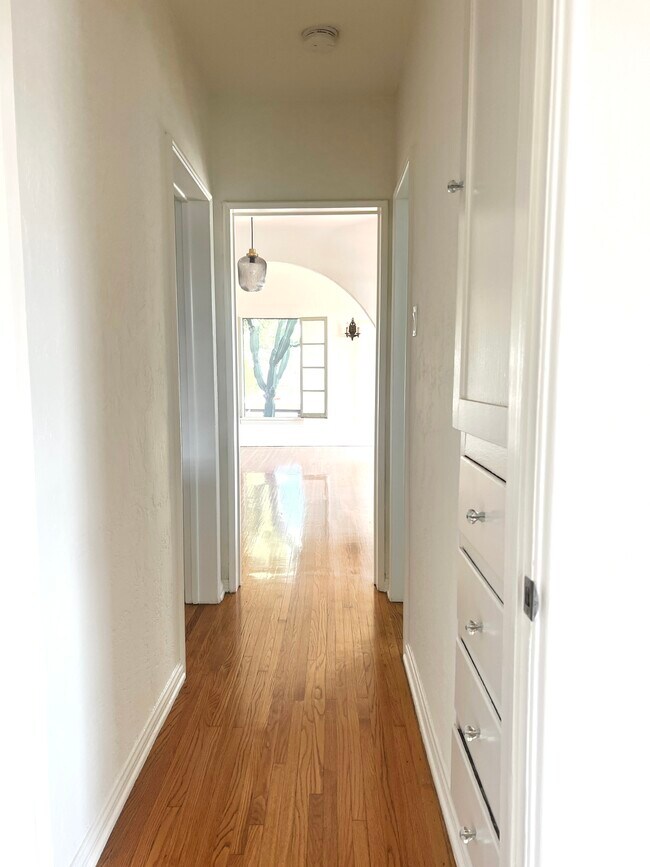 Foto del edificio - 3371 Tyburn St