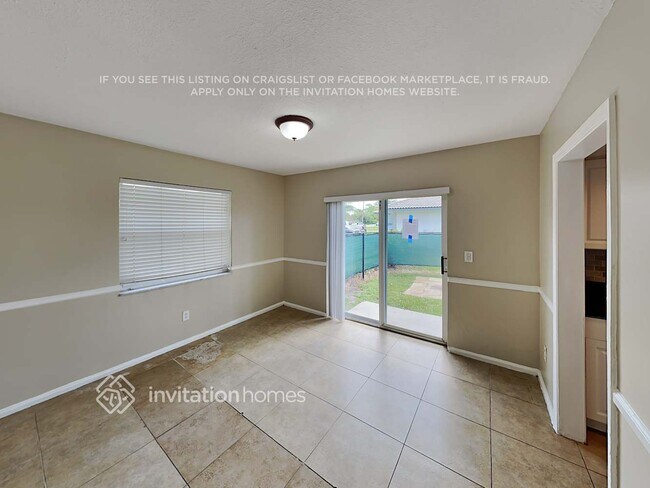 Foto del edificio - 4095 NW 79th Ave
