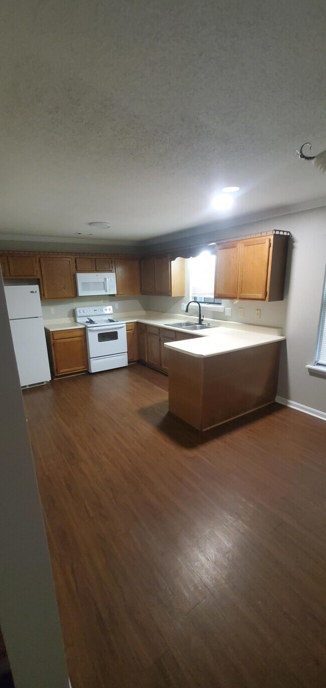 Building Photo - 2812 Wimberly Dr SW