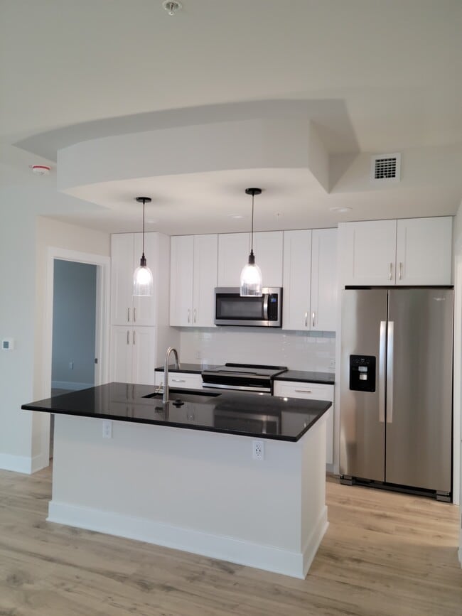 Building Photo - Mainland Pointe