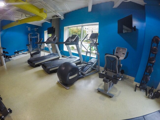 Interior Photo - 140 Seneca Way