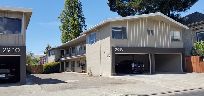 Building Photo - 2918 Deakin St