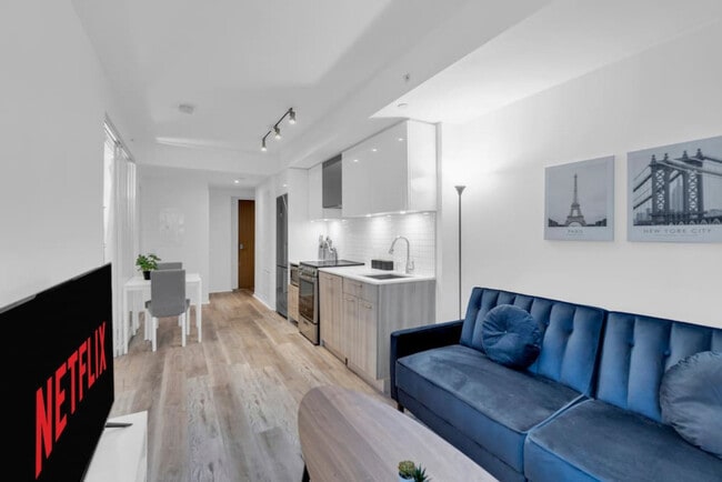 Building Photo - 251 Jarvis St