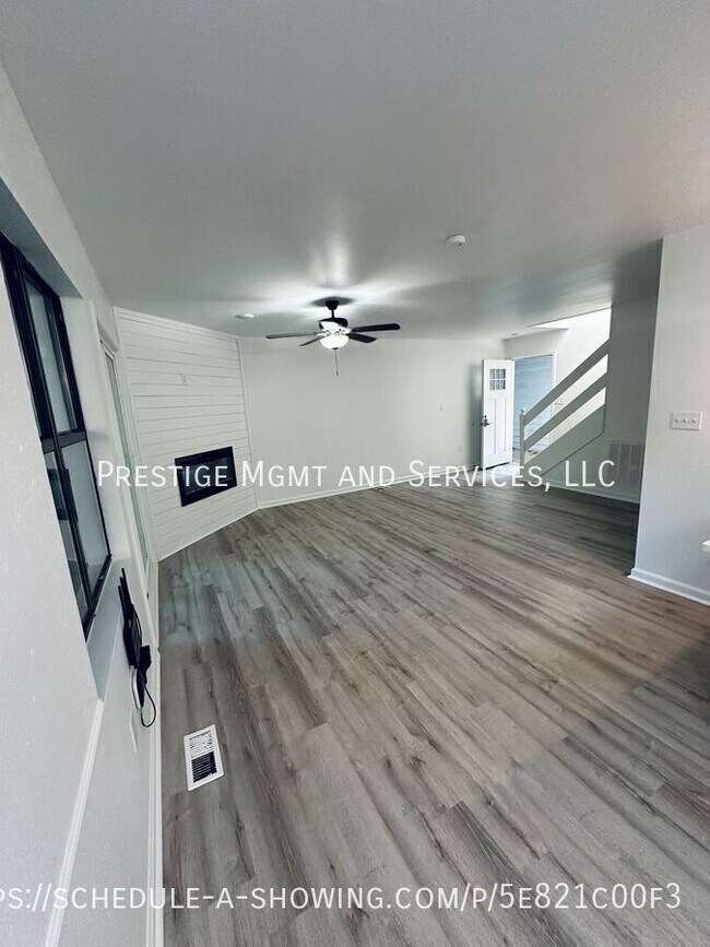 Building Photo - 2 Villa Dr