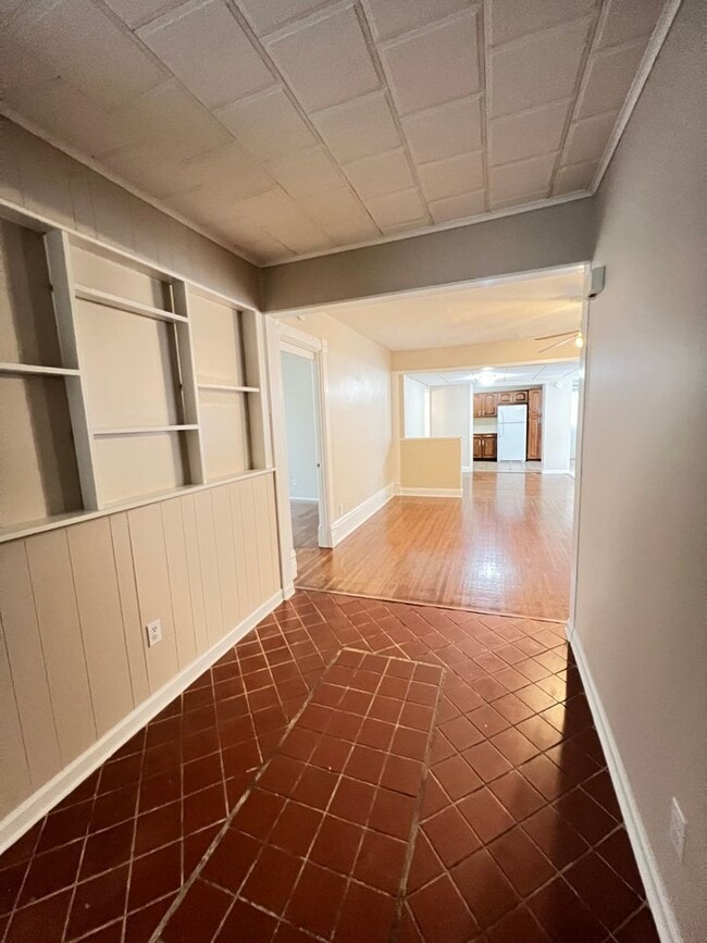 Foto del edificio - 224 E Commercial St